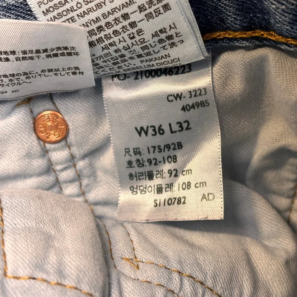 Levis 501 Original Fit Mens Blue Denim Straight Leg Button Fly Jeans W36 L32‎